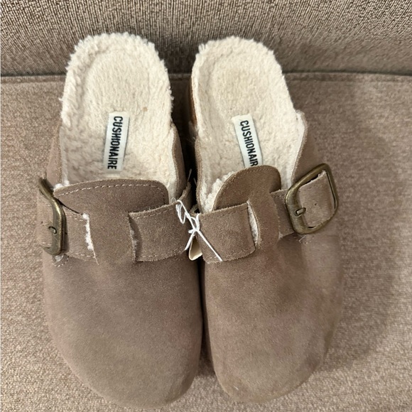 Cushionaire Shoes - Cushionaire Tan Suede 6.5 Clogs with Buckle